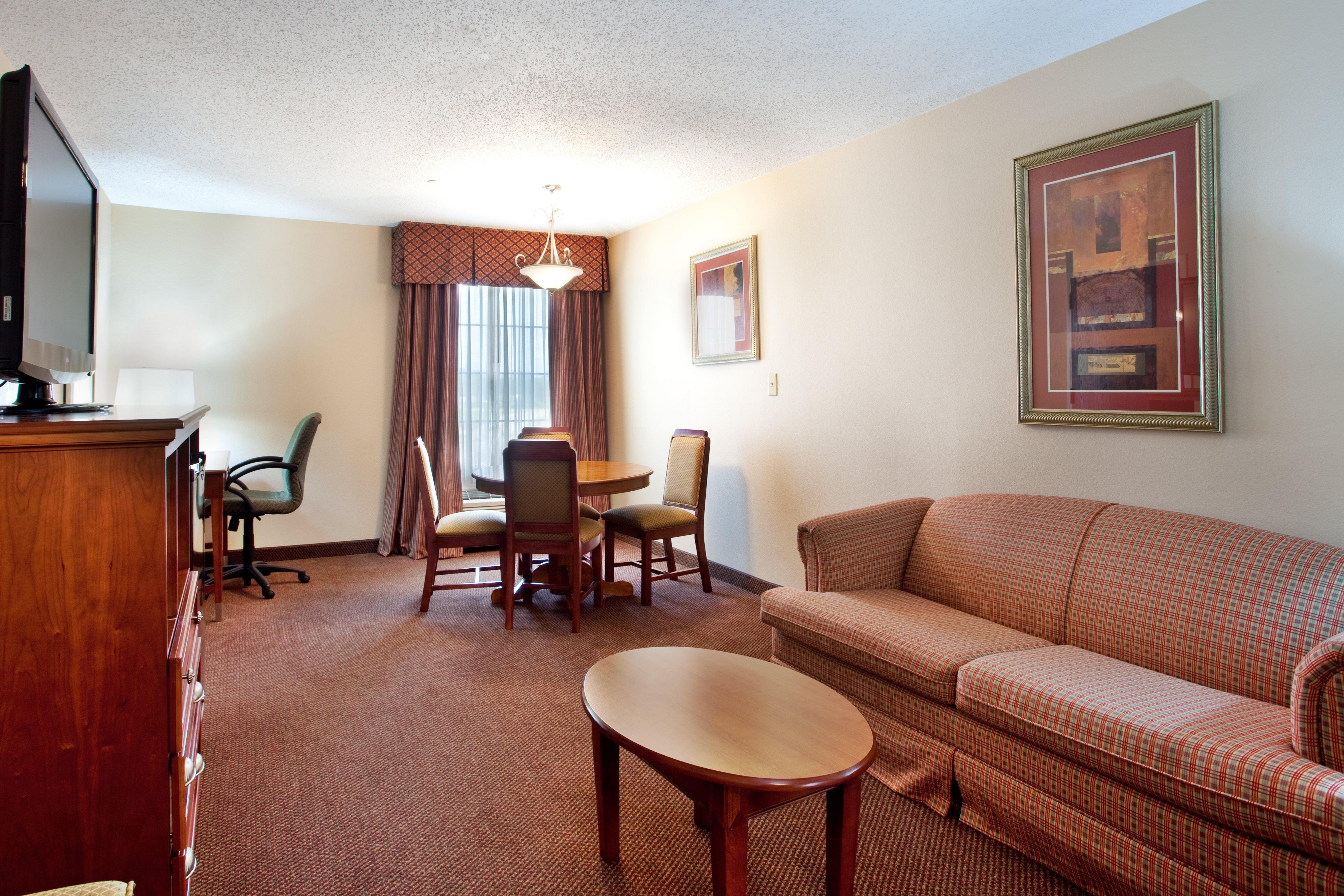 Holiday Inn Express & Suites Sulphur - Lake Charles By Ihg Exterior foto