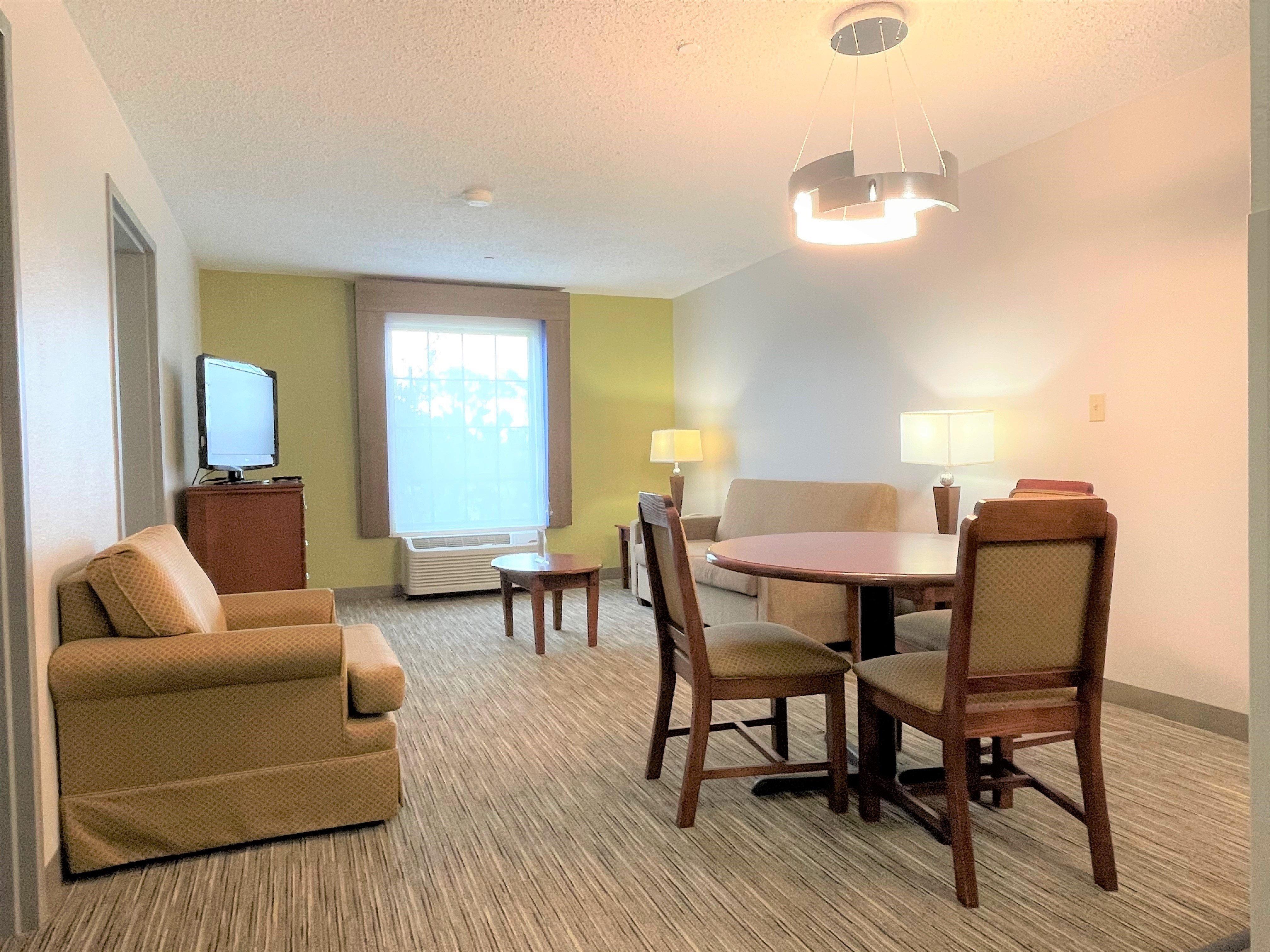 Holiday Inn Express & Suites Sulphur - Lake Charles By Ihg Exterior foto