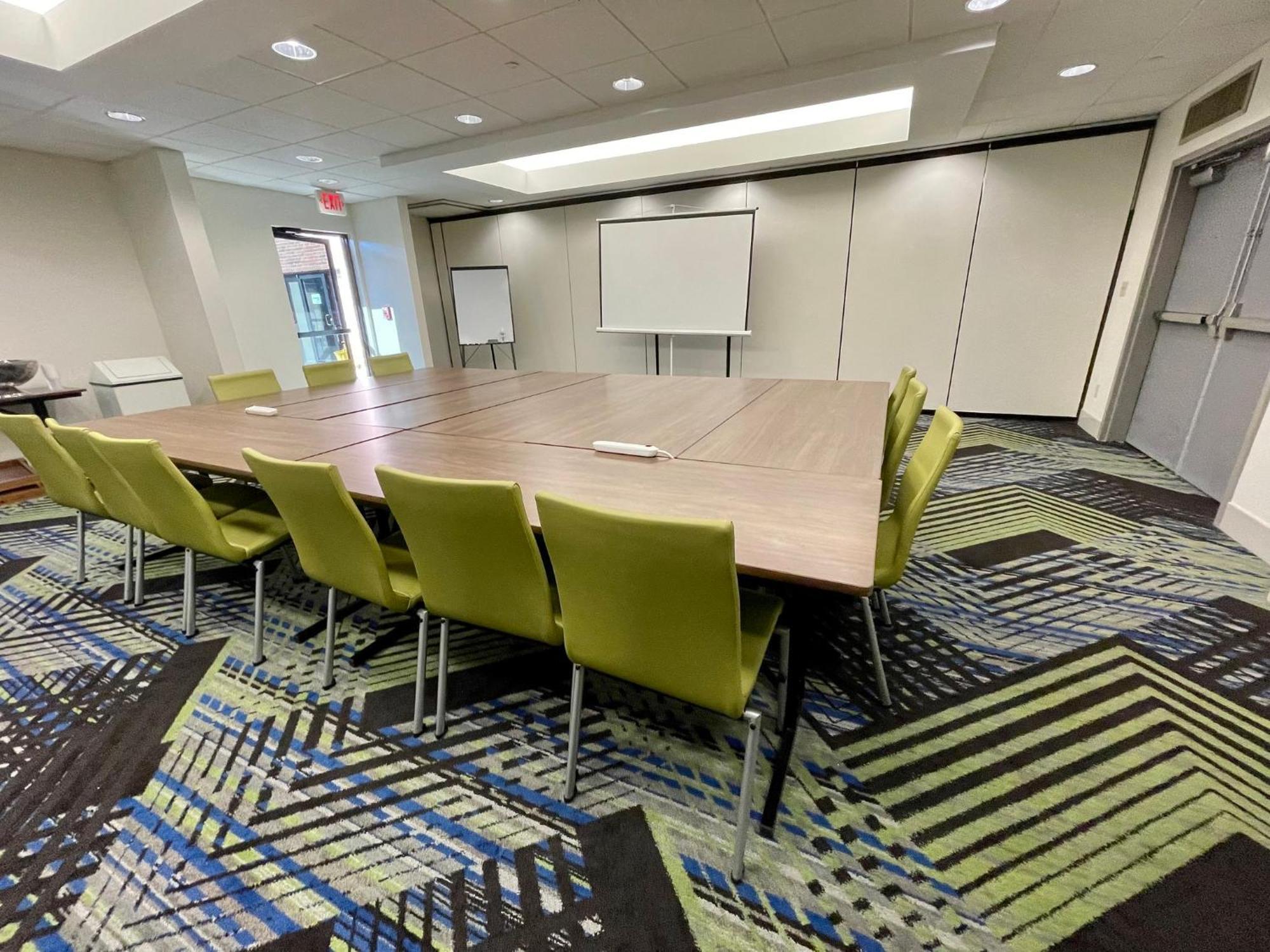 Holiday Inn Express & Suites Sulphur - Lake Charles By Ihg Exterior foto