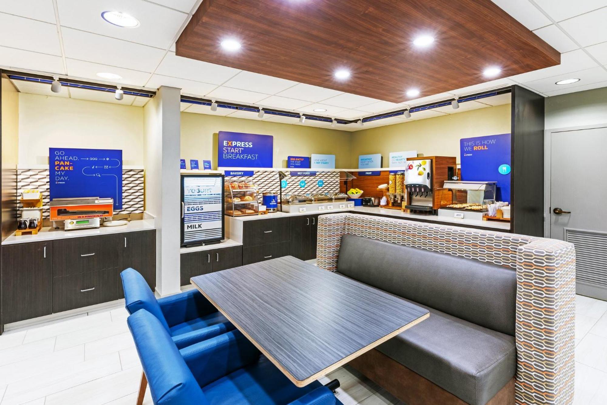 Holiday Inn Express & Suites Sulphur - Lake Charles By Ihg Exterior foto